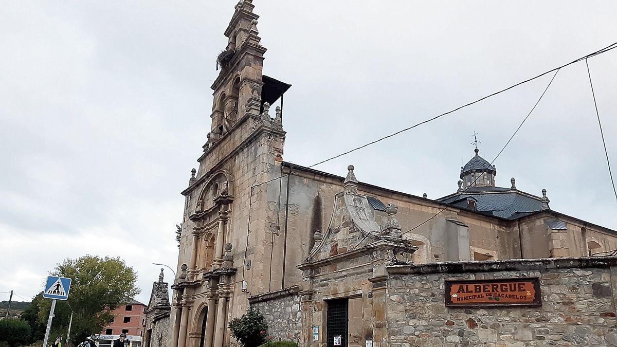 La Quinta Angustia, imponente al pie del Camino de Santiago en la salida de Cacabelos. | AYTO. CACABELOS