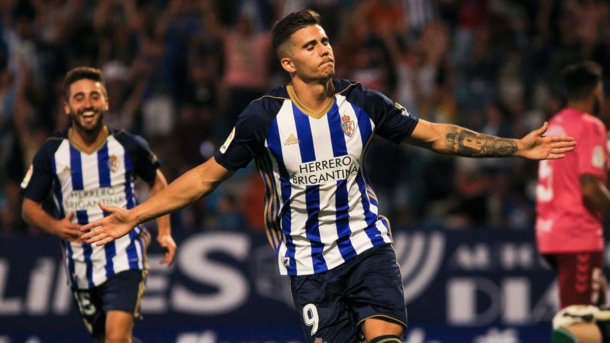 Kaxe celebra uno de los goles anotados esta temporada. | IRINA RH Kaxe celebra uno de los goles anotados esta temporada. | IRINA RH