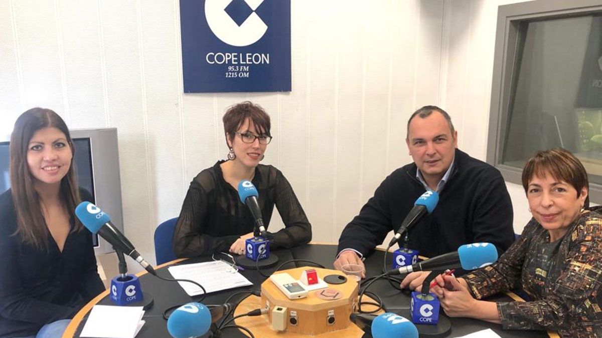 José Pedro Luengo en el espacio ‘Entre nosotras’, de Cope León. | L.N.C. José Pedro Luengo en el espacio ‘Entre nosotras’, de Cope León. | L.N.C.