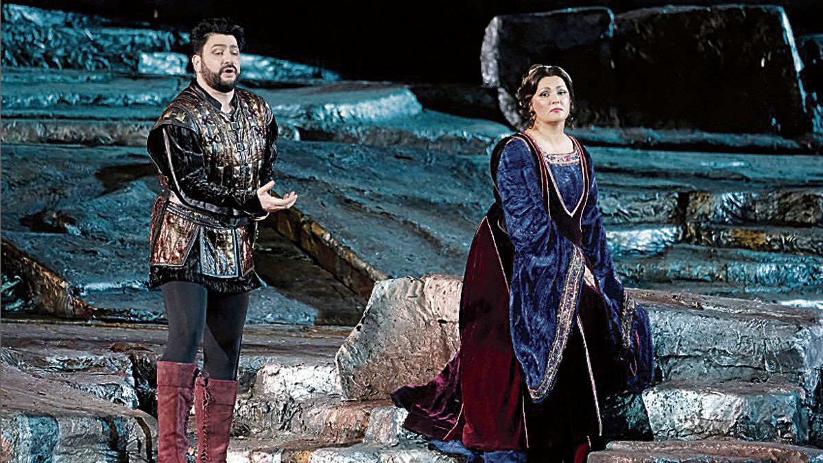 Yusif Eivazof y Anna Netrebko en la representación de ‘Il trovatore’ con dirección artística de Franco Zeffirelli.