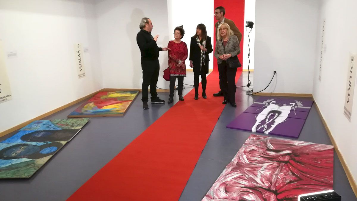 Algunas de las artistas y responsables del campus, en la inauguración. | D.M.