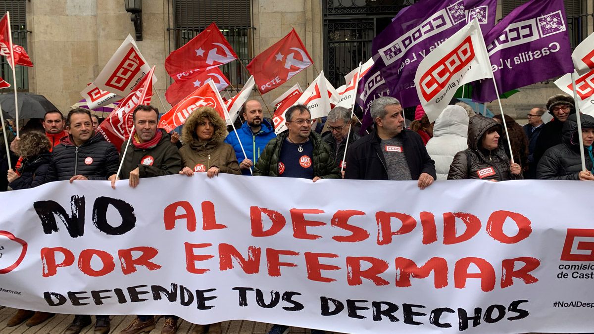 Concentración sindical ante la Subdelegación del Gobierno en León. | L.N.C.