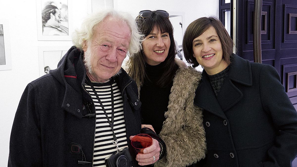 Personas vinculadas a la historia del Purple arroparon al artista. | VICENTE GARCÍA Personas vinculadas a la historia del Purple arroparon al artista. | VICENTE GARCÍA