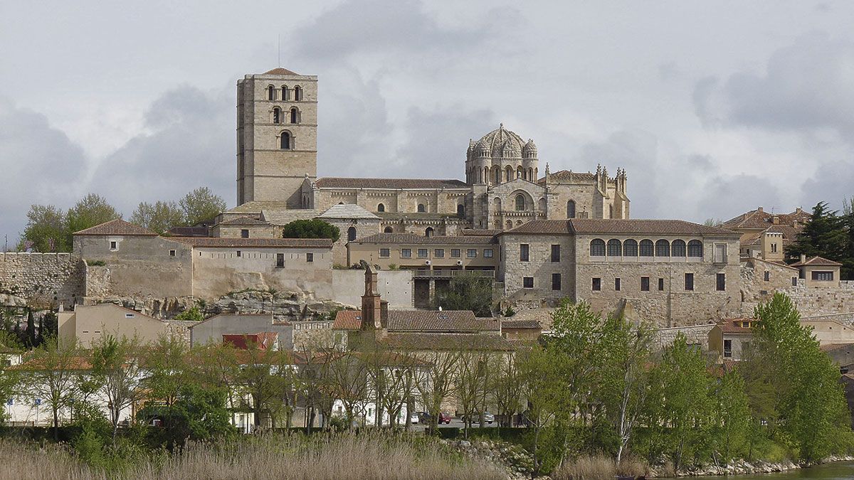 Forma parte de la Vía de la Plata y es obligada parada para los peregrinos del Camino de Santiago.| AYTO. ZAMORA