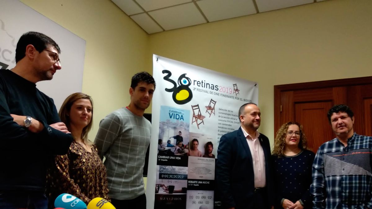 Presentación del encuentro del cine en el rural con los alcaldes de las distintas zonas.