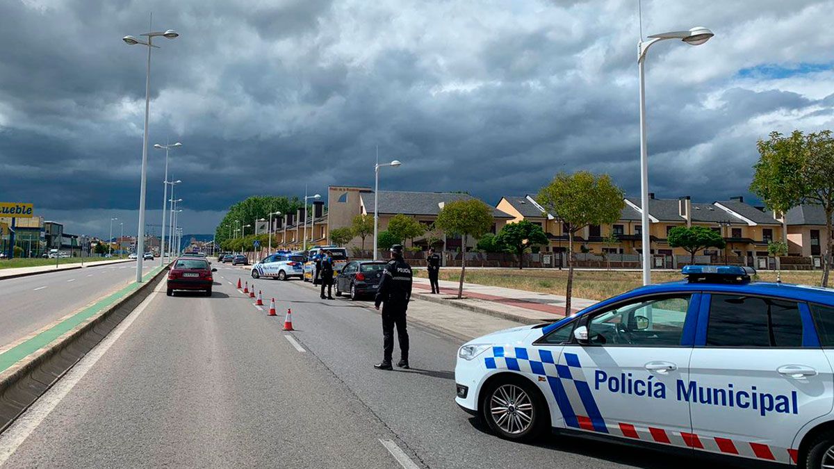 Imagen de un control de la Policía Municipal de Ponferrada. | POLICÍA MUNICIPAL