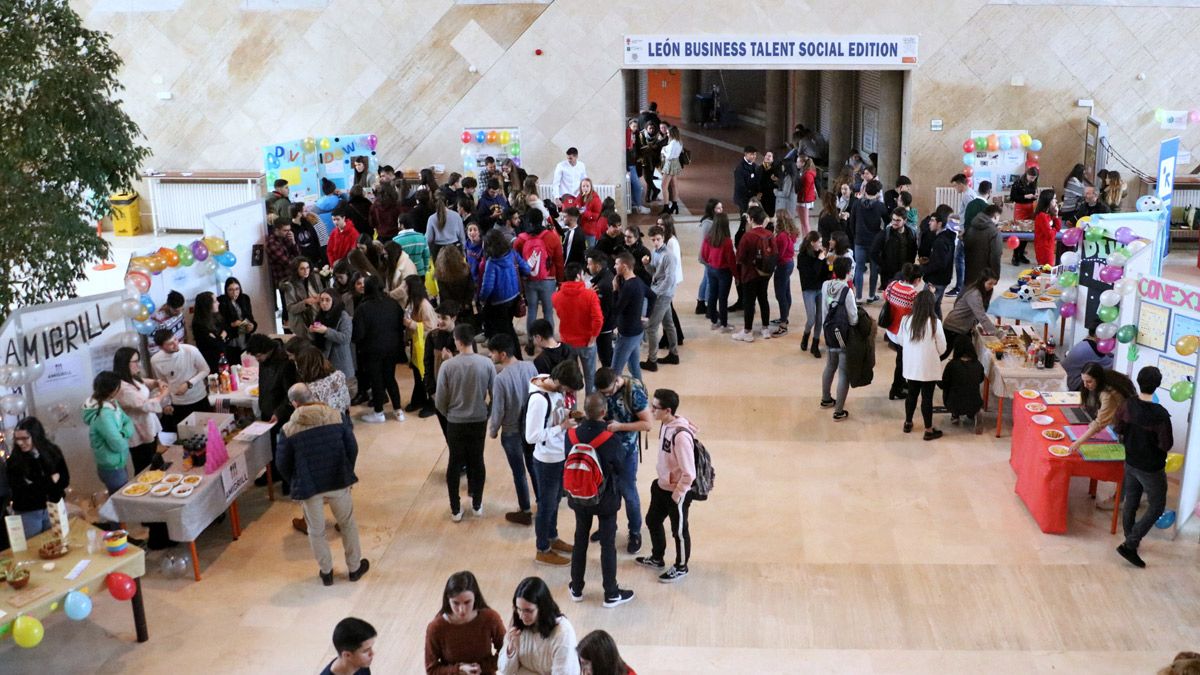 El ‘Business Talent Social’ se celebró en el hall de Económicas. | L.N.C.