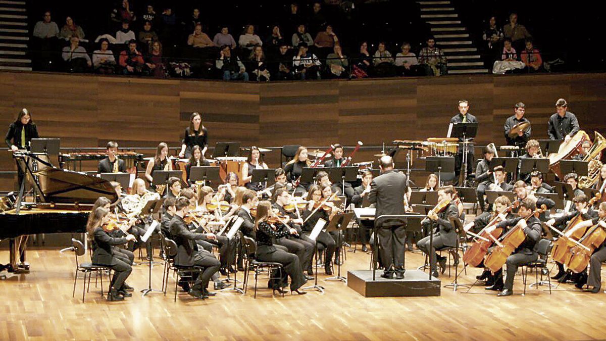 La Orquesta de las Juventudes Musicales-Universidad de León ya celebró el año pasado su XX aniversario, ahora le toca celebrarlo al Coro. | JUAN LUIS GARCÍA