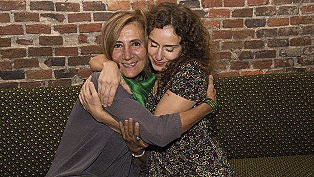 Cova Villegas y Rosario Granell, las cantantes de ambas formaciones. | VICENTE GARCÍA Cova Villegas y Rosario Granell, las cantantes de ambas formaciones. | VICENTE GARCÍA