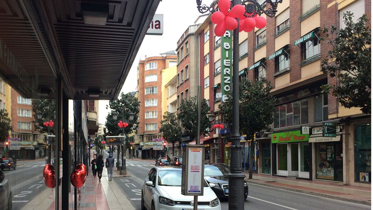 La avenida de La Puebla de Ponferrada. | D.M.