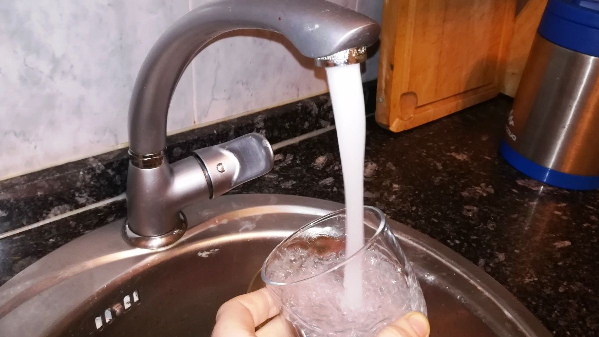 El precio del recibo del agua subirá un 10%, según lo anunciado por el PP. | L.N.C