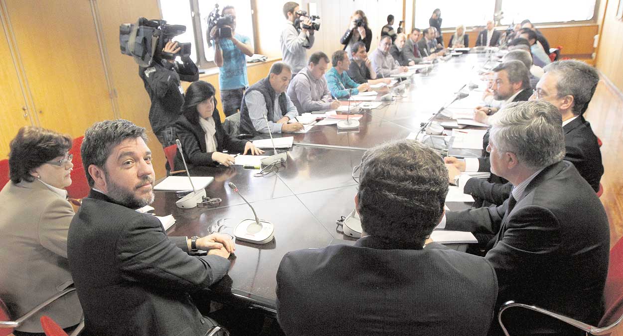 El secretario de Estado de Energía en una de las últimas reuniones de la Comisión de Seguimiento. | ICAL El secretario de Estado de Energía en una de las últimas reuniones de la Comisión de Seguimiento. | ICAL