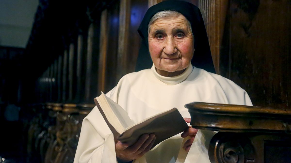 Sor Caridad, hermana del Monasterio Cisterciense de Carrizo de la Ribera (León), celebra su 100 cumpleaños. | CARLOS S. CAMPILLO (ICAL)