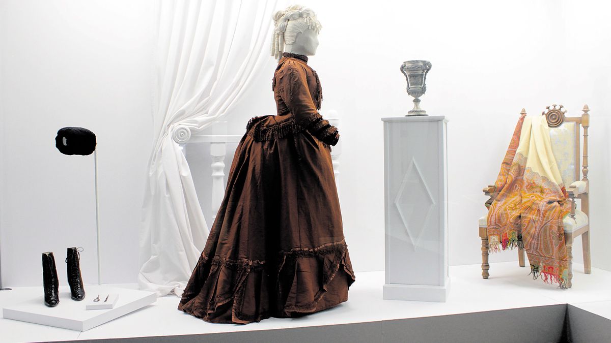 El miriñaque era un armazón que transformaba la figura de la mujer en el siglo XIX.