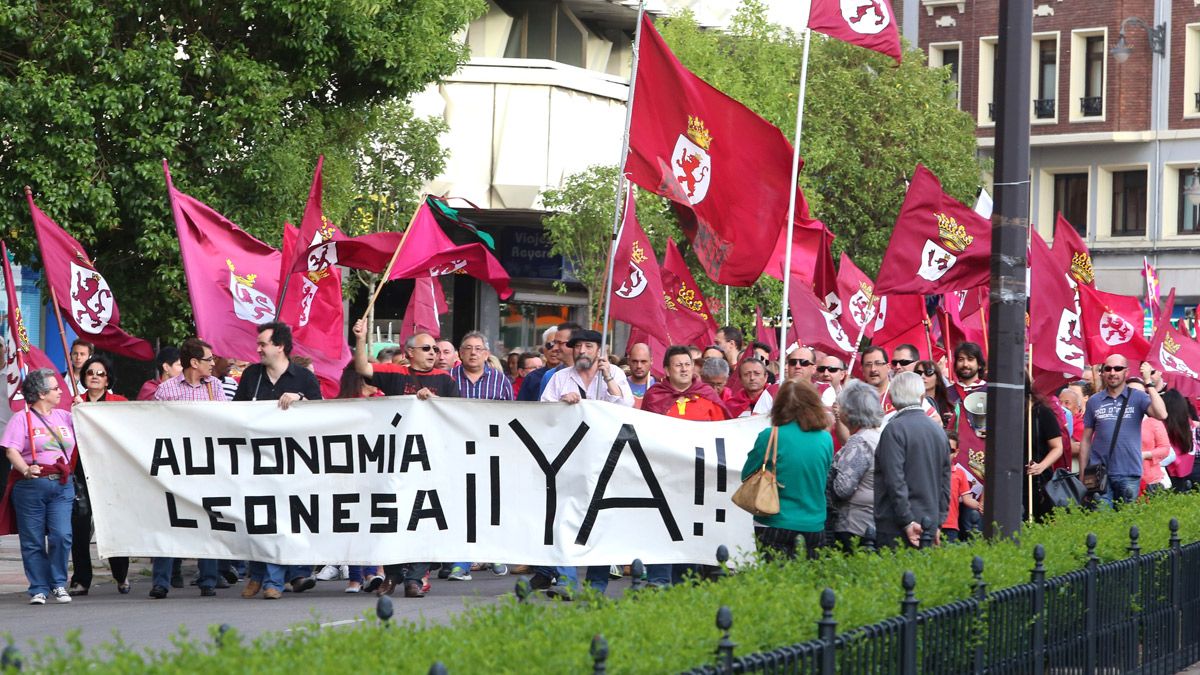 Imagen de archivo de una concentración por la autonomía de León. | ICAL