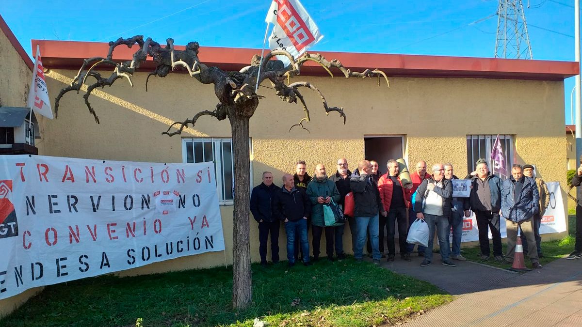 Los trabajadores ya han iniciado el encierro en las oficinas de Compostilla.