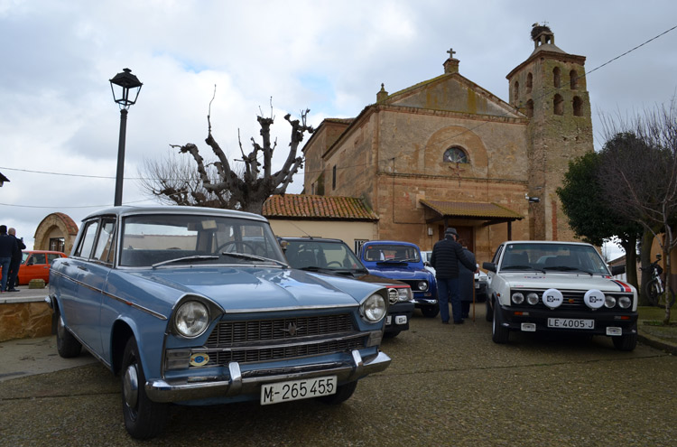 Concentración de coches clásicos este domingo en San Millán. | T.G.