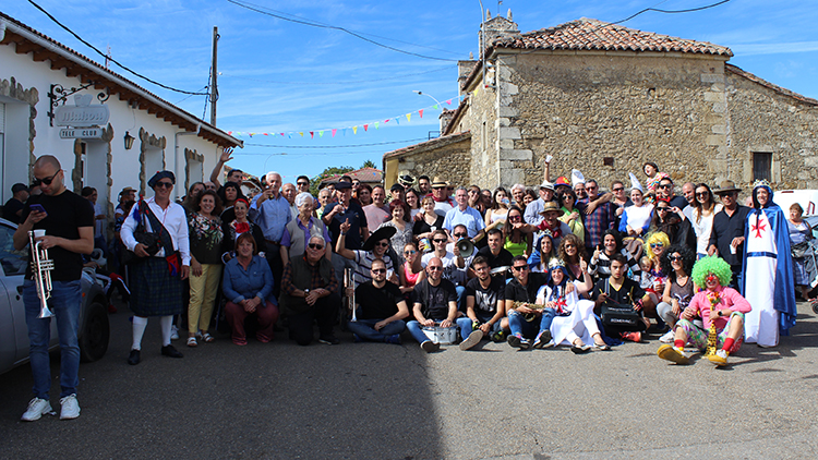 Volver a casa por las fiestas del Rosario en La Devesa de Boñar