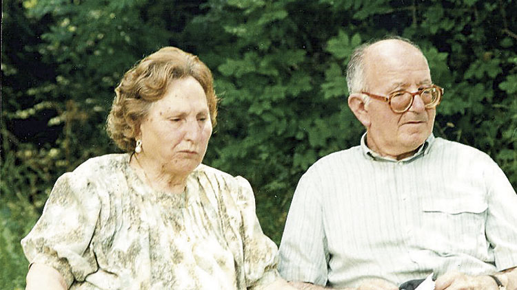 Juanito y su mujer Julia, cuando ya el primero se había jubilado de Iberduero.