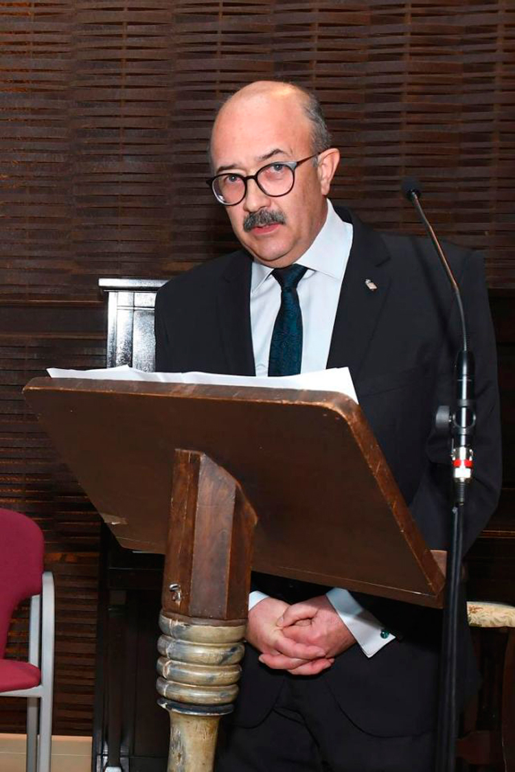 El poeta Pedro Antonio Martínez. | CARLOS S. CAMPILLO (ICAL)
