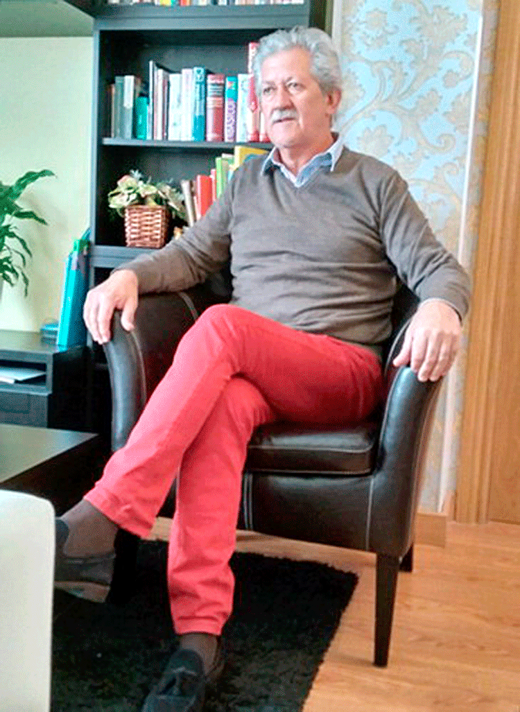 El autor del libro Alberto González Llamas. | CLUB XEITU