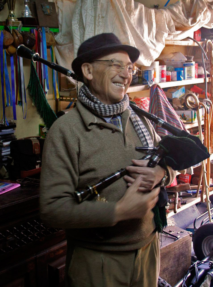 Moisés Liebana Voces, el recordado gaitero de Corporales.