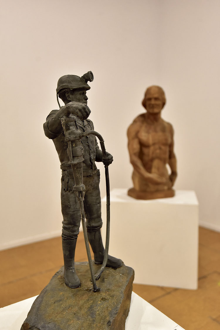 La escultura también está presente en la muestra del IEB. | SAÚL ARÉN