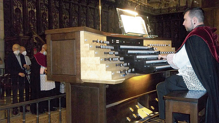 Francisco Javier Jiménez es el nuevo organista de la Catedral de León.