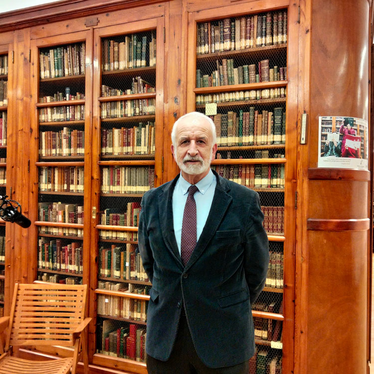 Salvador Gutiérrez Ordóñez es académico de la RAE y presidente de la Funtación Sierra Pambley. | FUNDACIÓN