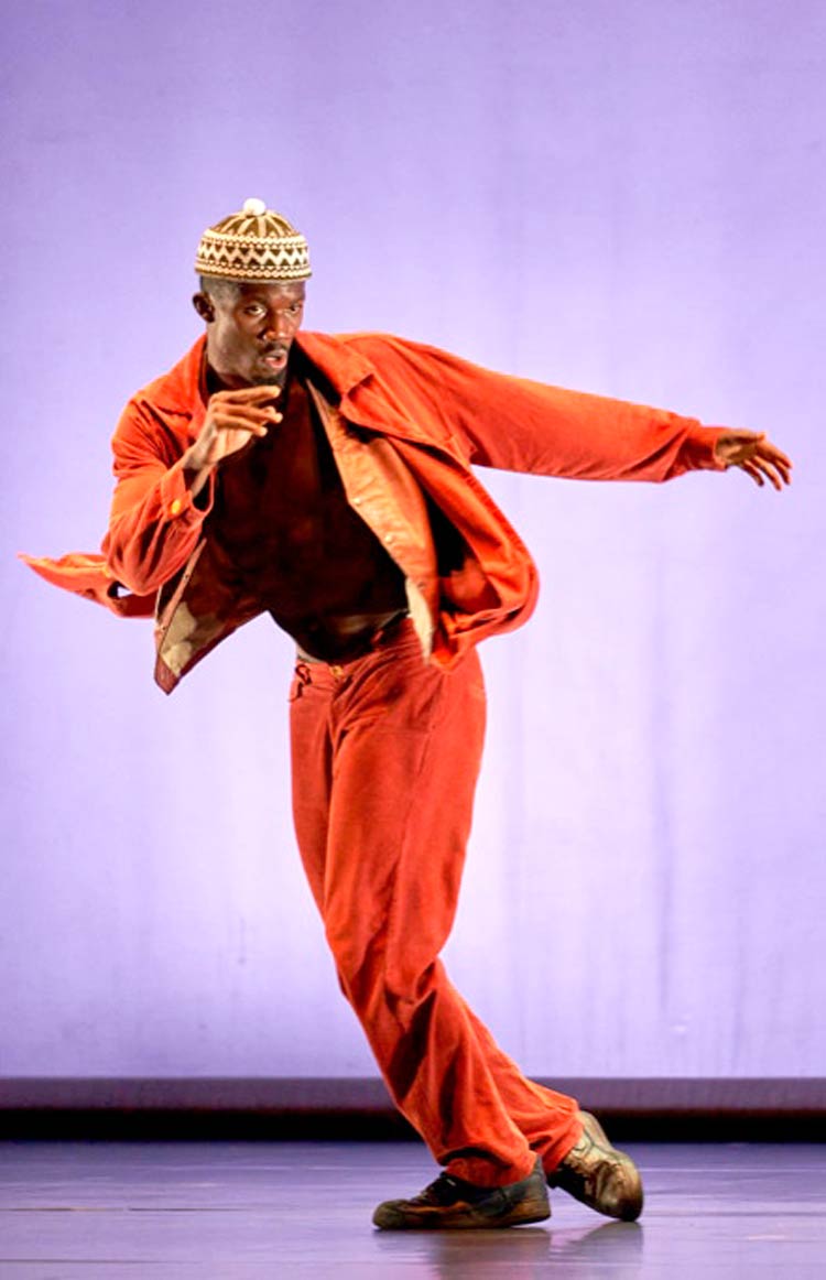 ‘Black’ es una de las piezas premiadas el pasado año en el 19 Certamen de Coreografía Burgos-Nueva York.