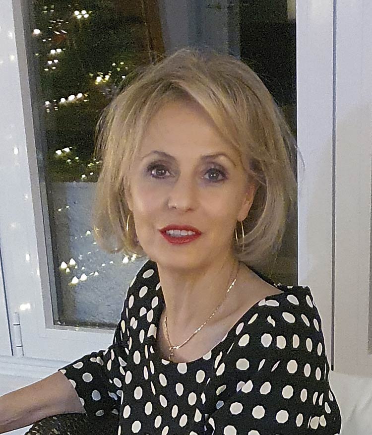La conservadora restauradora Carmen Paz Rodríguez.