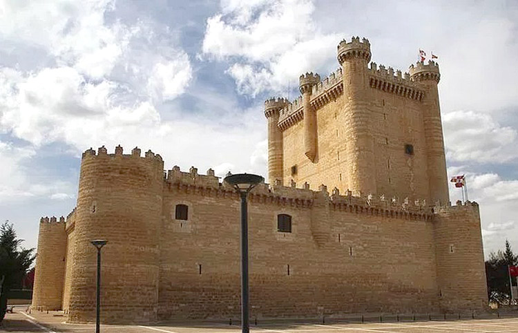 Castillo de San Cebrián de Mazacote, en la provincia de Valladolid.