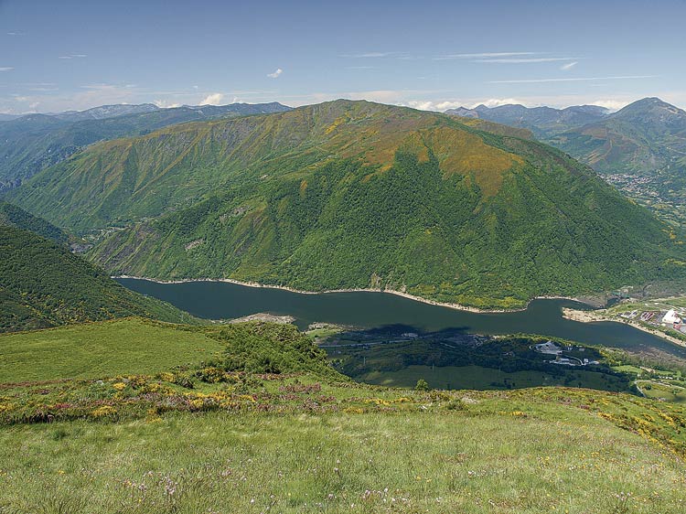 Embalse de las Rozas y Miro Tejado. | VICENTE GARCÍA