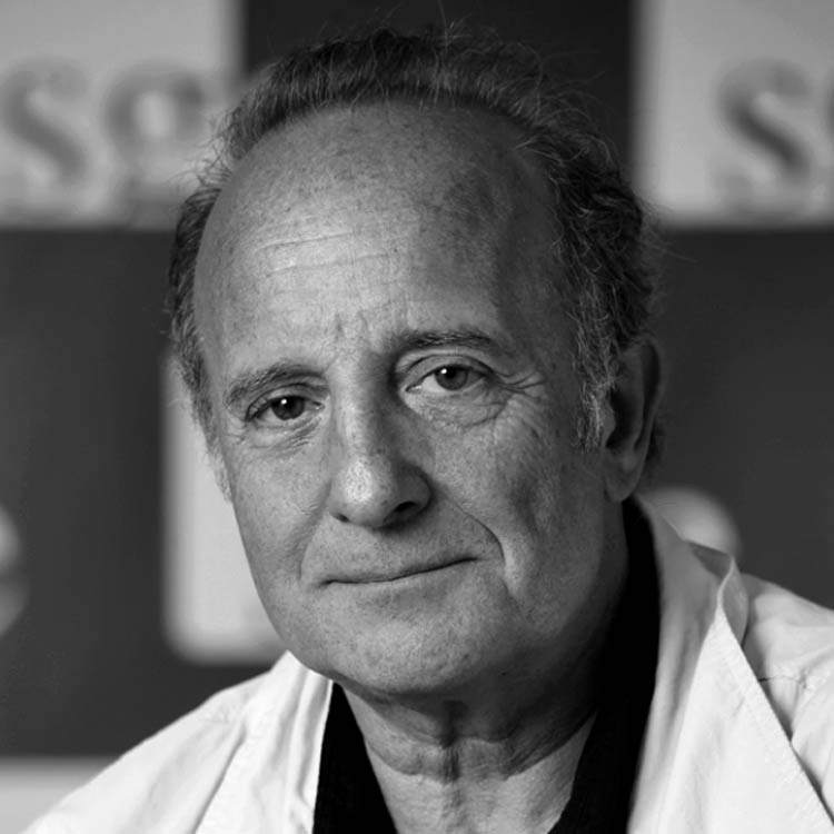 El dramaturgo leonés Fermín Cabal.