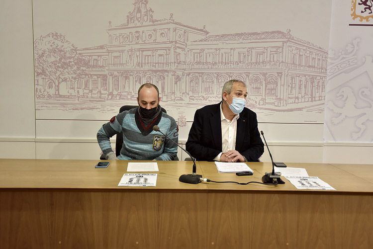Fran Leal y Vicente Canuria durante la presentación del festival. | SAÚL ARÉN