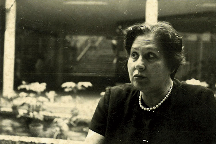 Manuela López.
