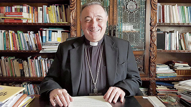 El obispo Luis Ángel de las Heras ofrecerá la charla inaugural. | MAURICIO PEÑA