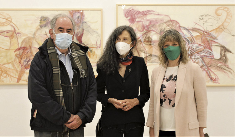 Álvaro Gil Robles, Pilar Cossío y Mª Dolores Alonso-Cortés en la inauguración de la muestra ‘Illuminations’. | ULE