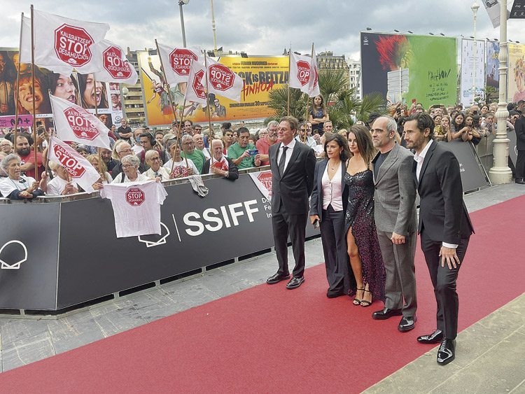 Álvaro Longoria, Olga Rodríguez, Penélope Cruz, Luis Tosar y Juan Diego Botto en el Festival de San Sebastián.