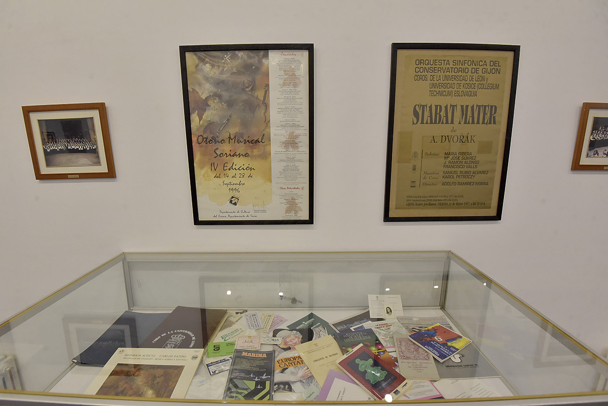 El Ateneo Cultural El Albéitar acoge la exposición del coro. | SAÚL ARÉN