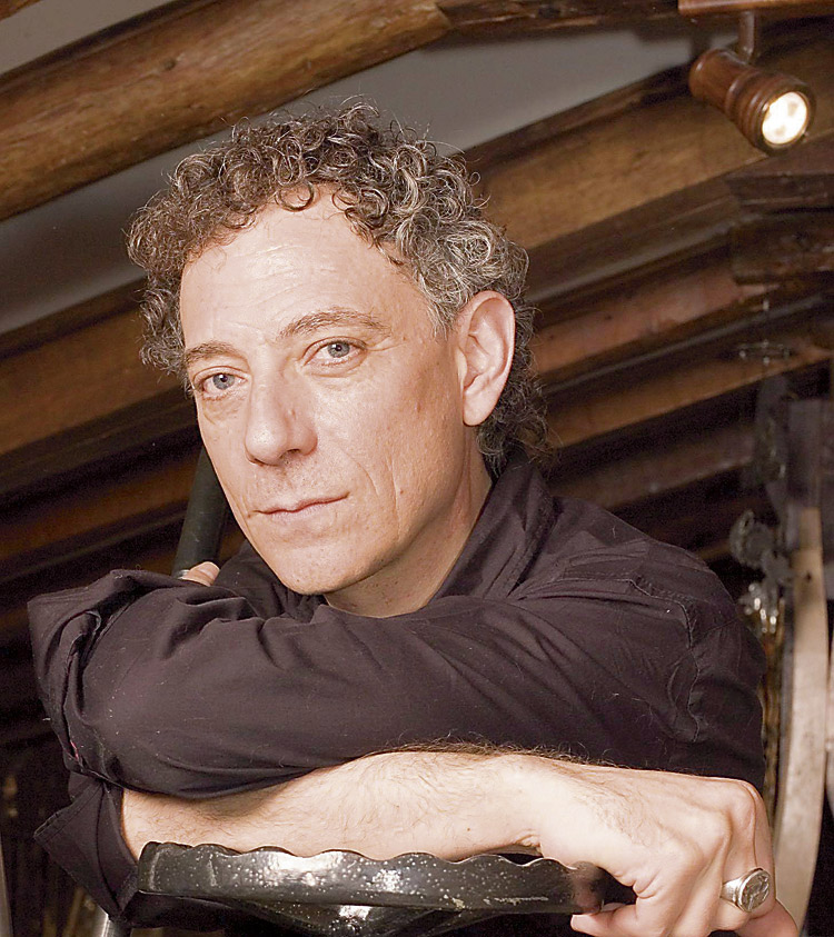 El poeta villafranquino Juan Carlos Mestre.