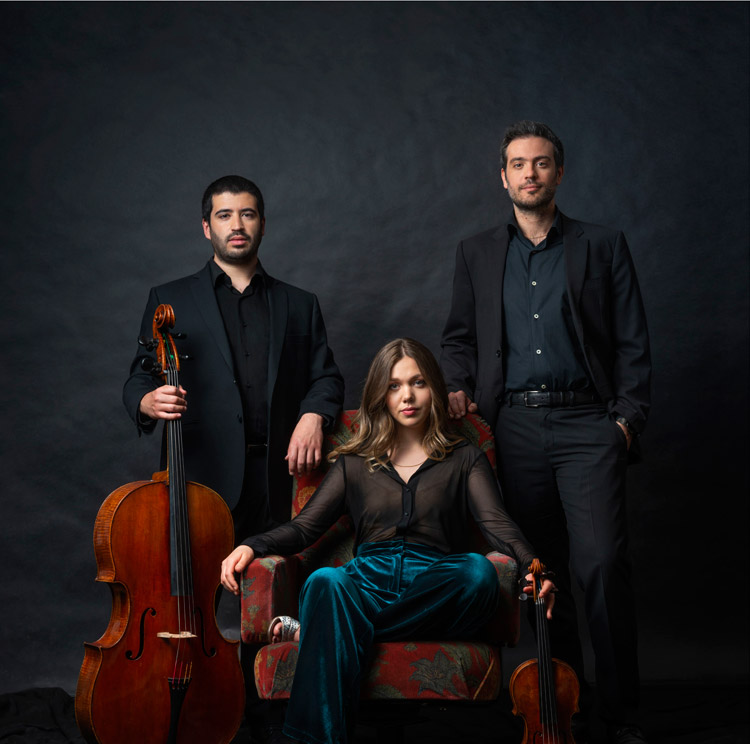 Arnau Rovira i Bascompte, Judith Stapf y Marco Sanna son el Trio Orelon.