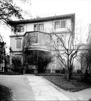 La Residencia de Señoritas, en la calle Fortuny.