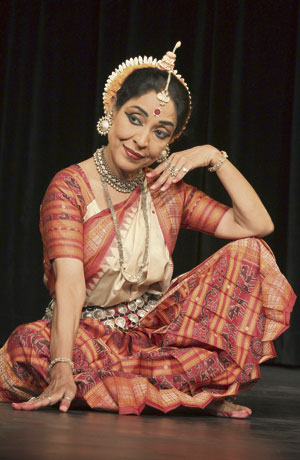 La bailarina india Madhavi Mudgal.