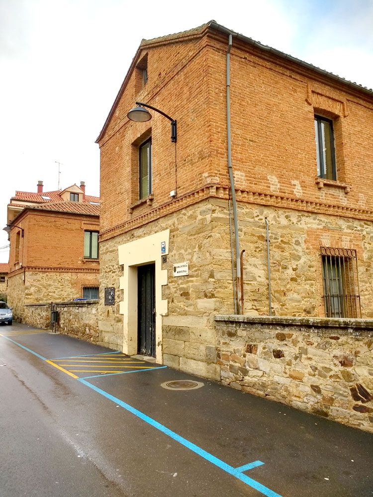 Casa Hospicio de Astorga, hoy Biblioteca Municipal.
