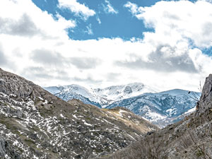 Las cumbres que separan Omaña de Luna y Babia. | VICENTE GARCÍA