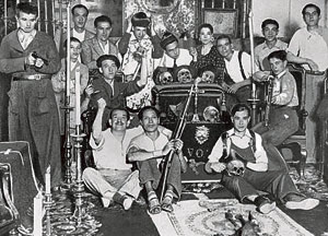 Milicianos en el ataque a la iglesia del Carme (Madrid, julio de 1936).