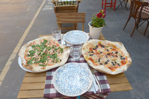 Pizzas con los ingredientes más frescos.| MAURICIO PEÑA