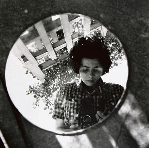 Vivian Maier Autorretrato. | VIVIAN MAIER_ MALOOF COLLECTION HOWARD GREENBERG GALLERY NEW YORK