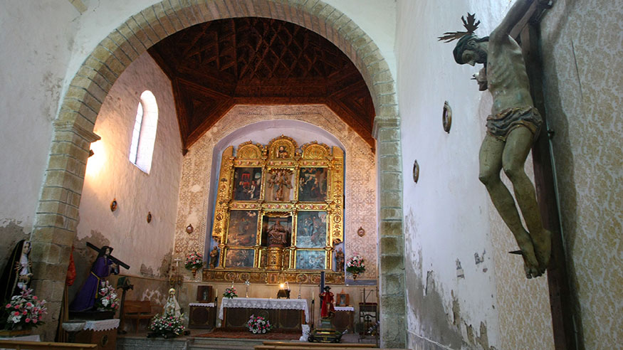Interior de la capilla de la Visitación de Salas de los Barrios, en el municipio de Ponferrada, el tercero de los templos. | C.S.